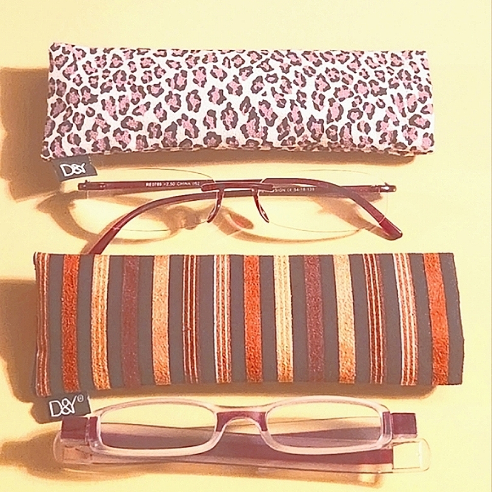 Two Pairs of D&Y Women's Reading Glasses Strength 2.50
